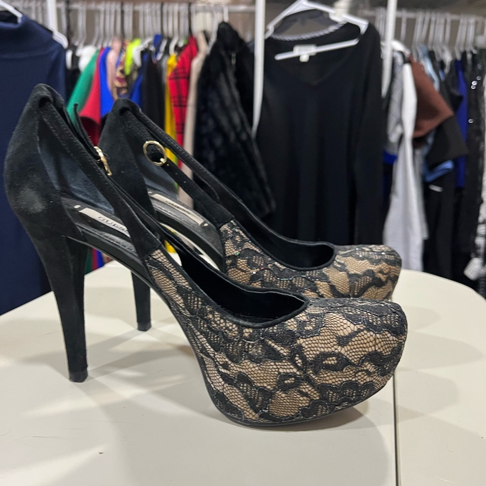 Guess Elegant Black Lace Platform Heels